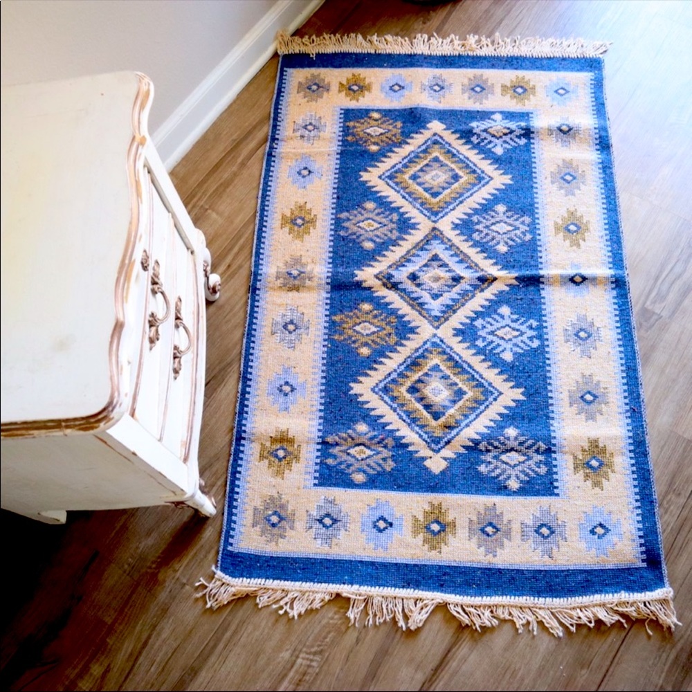 Vintage style kilim rug